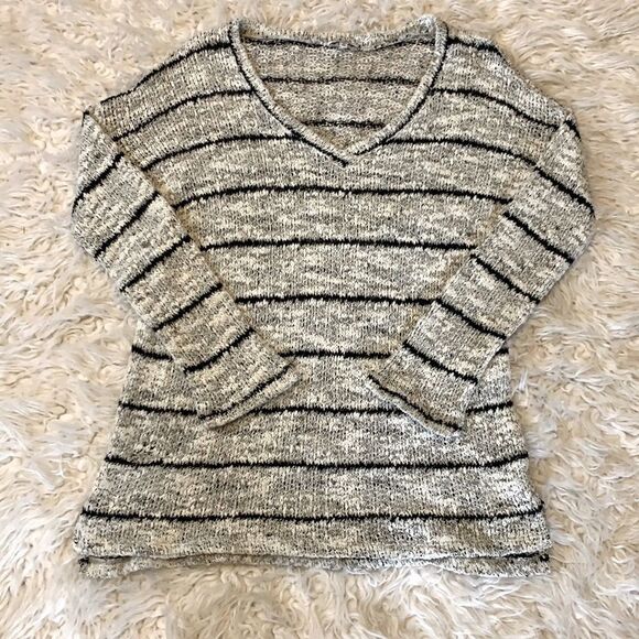 Splendid Striped v neck Sweater Small - Picture 2 of 5